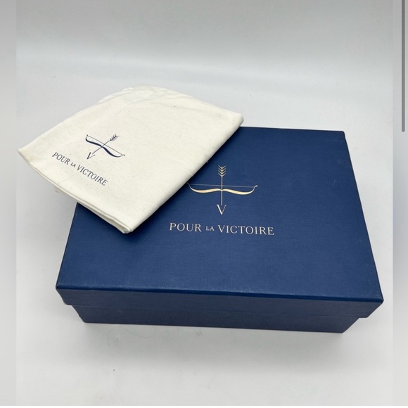 Pour La Victoire Dagney Double Buckle Sandals Women's Shoes 9.5 NEW NWT
Snake - Picture 4 of 8